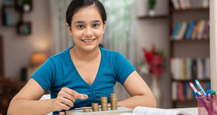 a student opts for commerce Streams After 10th CBSE