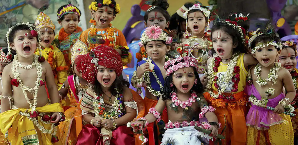 kids participating in Krishna Janmashtami