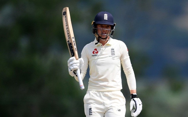 Sarah Taylor keeping wickets during a Test match, showcasing her incredible skills as a wicketkeeper