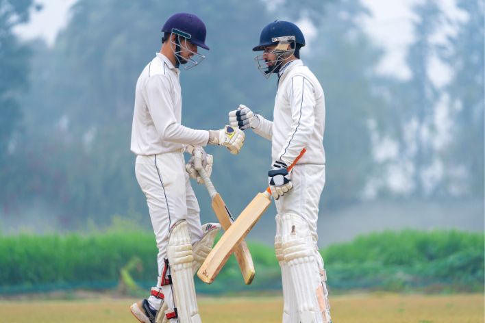 Cricket Fistbump