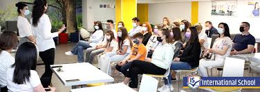 What makes an international school a ...