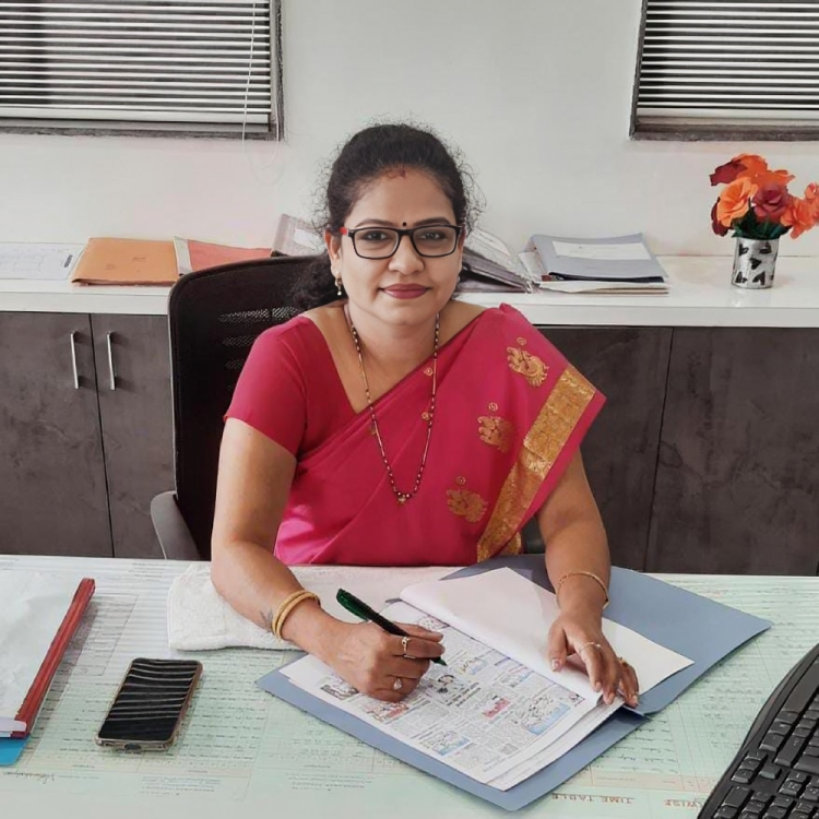 Mrs. Gayatri Santosh Dhamanekar